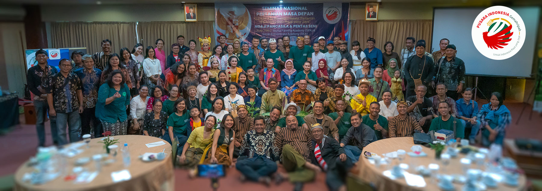 Seminar-Nasional-080123-Family-Photo-A7R03034-Edit-2