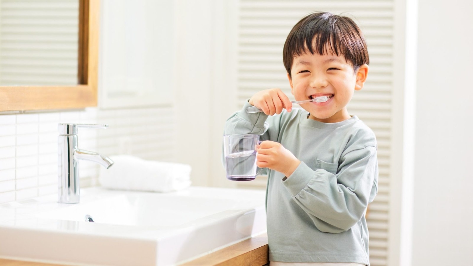 Cara Kekinian Merawat Gigi Secara Alami dan Holistik - Pusaka Indonesia